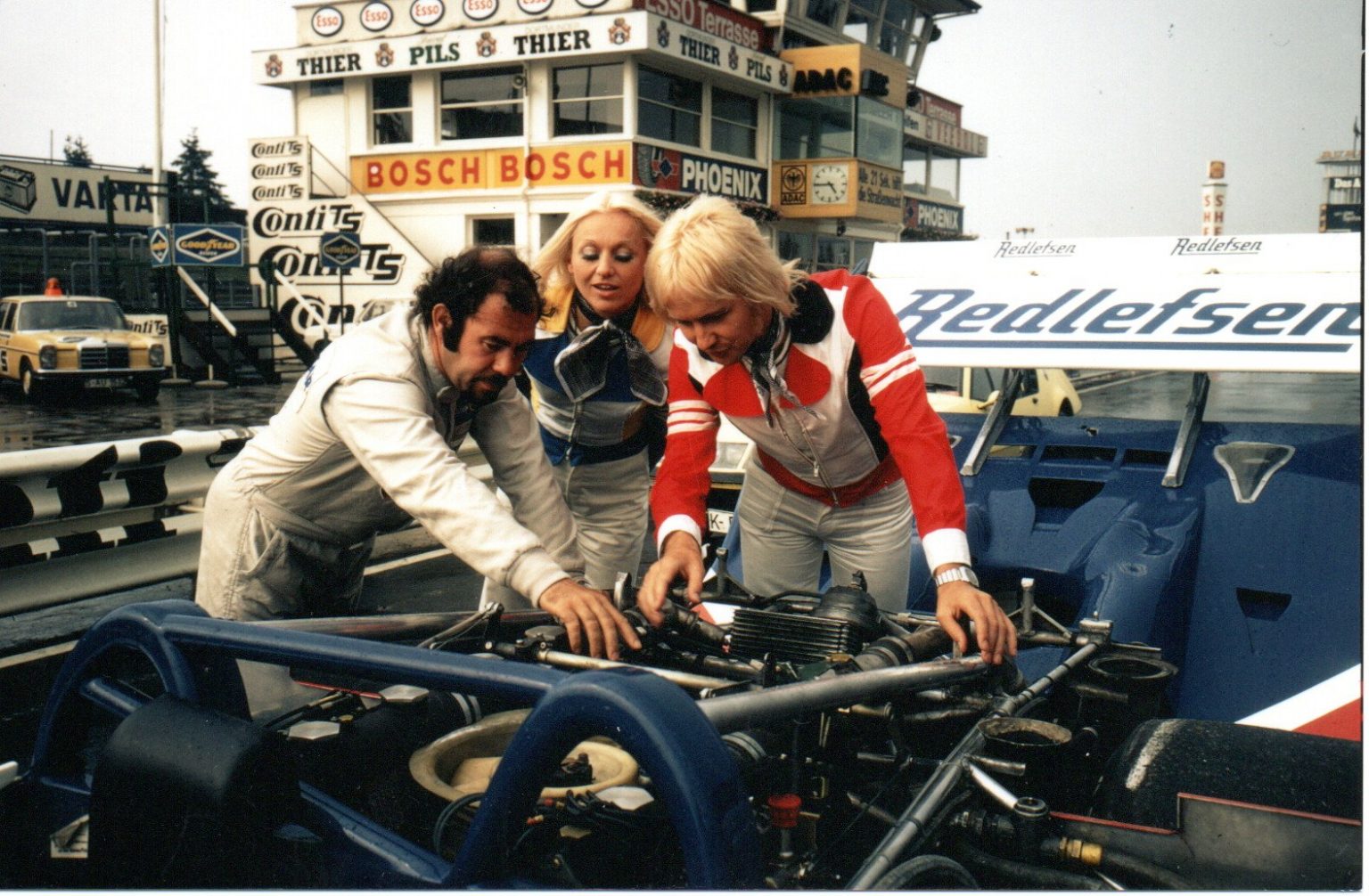 Adam und Eve am 17.06.1974 im Rennparadies am Nürburgring Willi Kauhsen